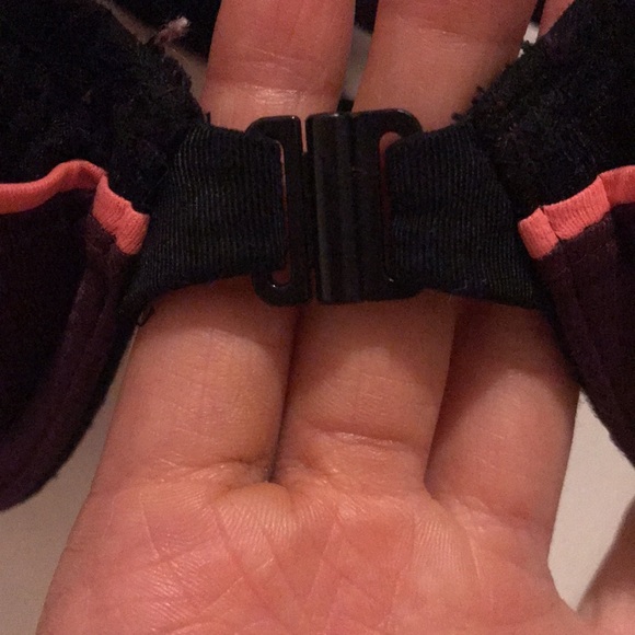 PINK VS front clasp push up bra - Picture 3 of 5